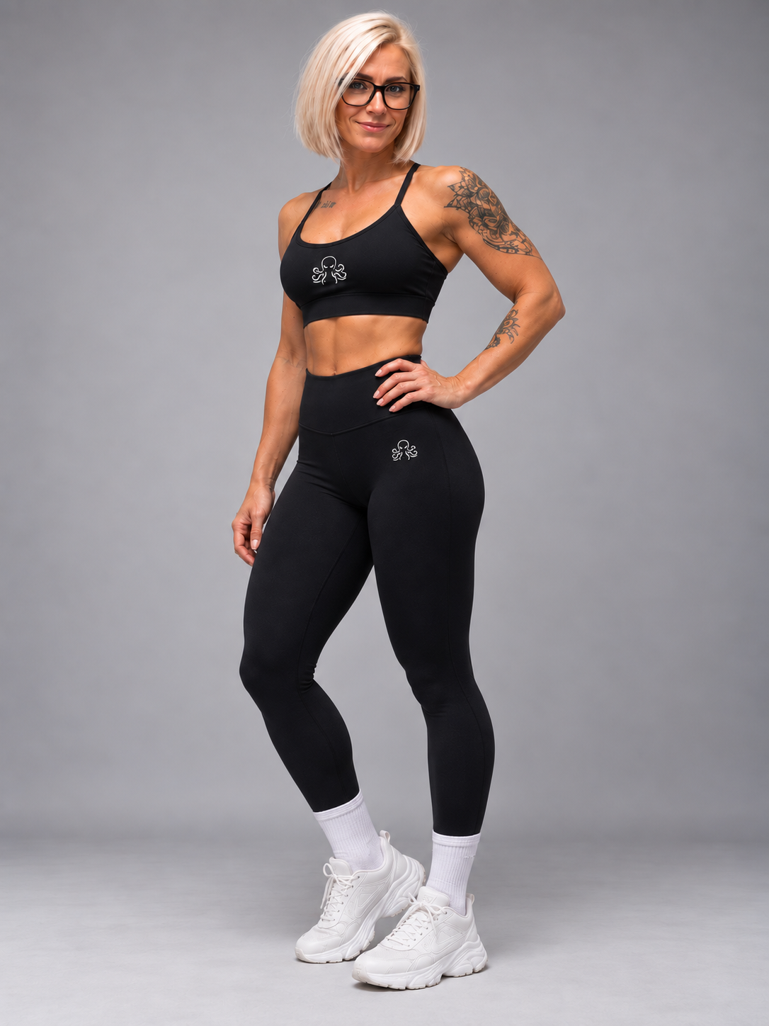 Ensemble SSS femme noir – vue trois-quarts