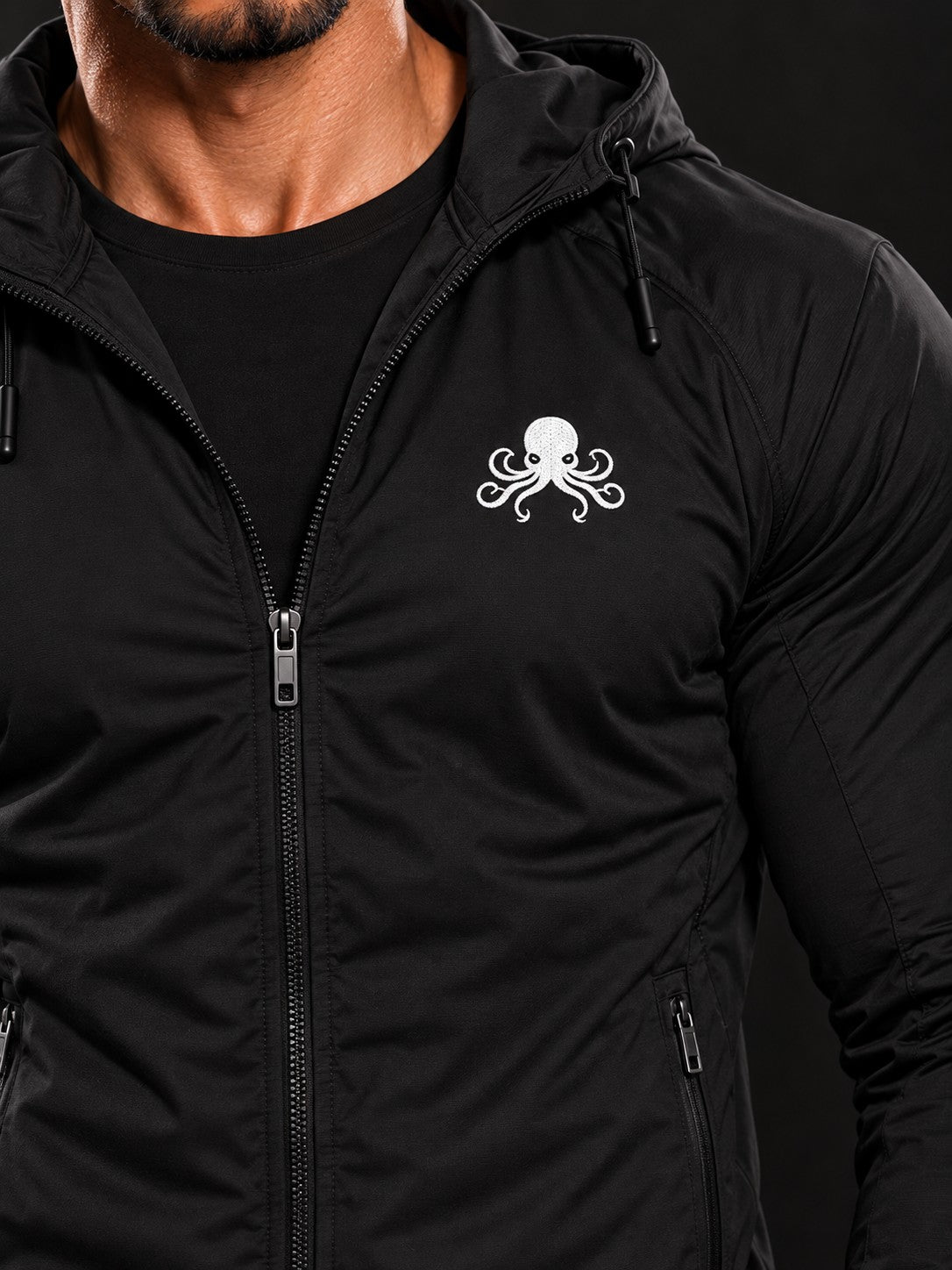 SSS Power Veste - Noir – détail du logo pieuvre brodé